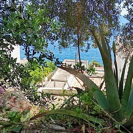 Marina Di - Alisso, Casa Vista Mare Con Parcheggio Privato E Wifi Vakantiehuis *