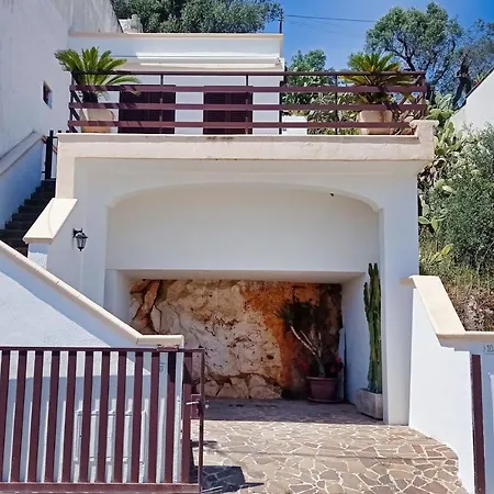 Marina Di - Alisso, Casa Vista Mare Con Parcheggio Privato E Wifi Andrano