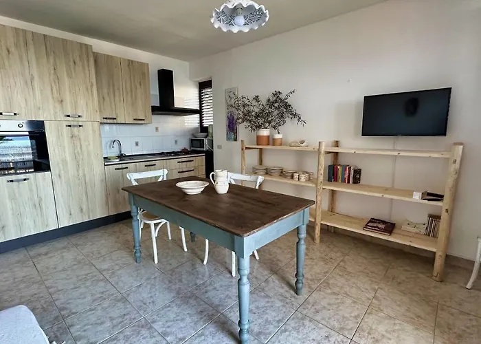 Marina Di - Alisso, Casa Vista Mare Con Parcheggio Privato E Wifi אנדרנו